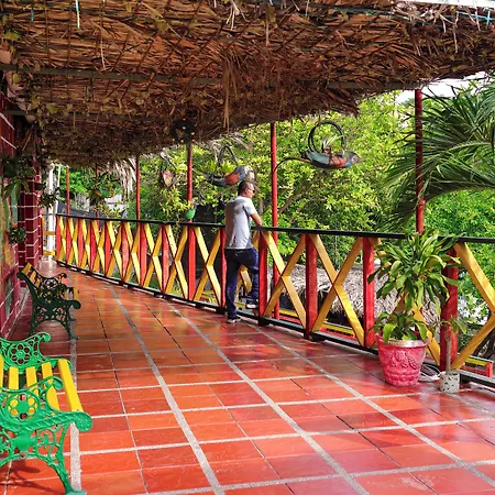 Hostal La Guaca *