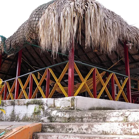 Hostal La Guaca *