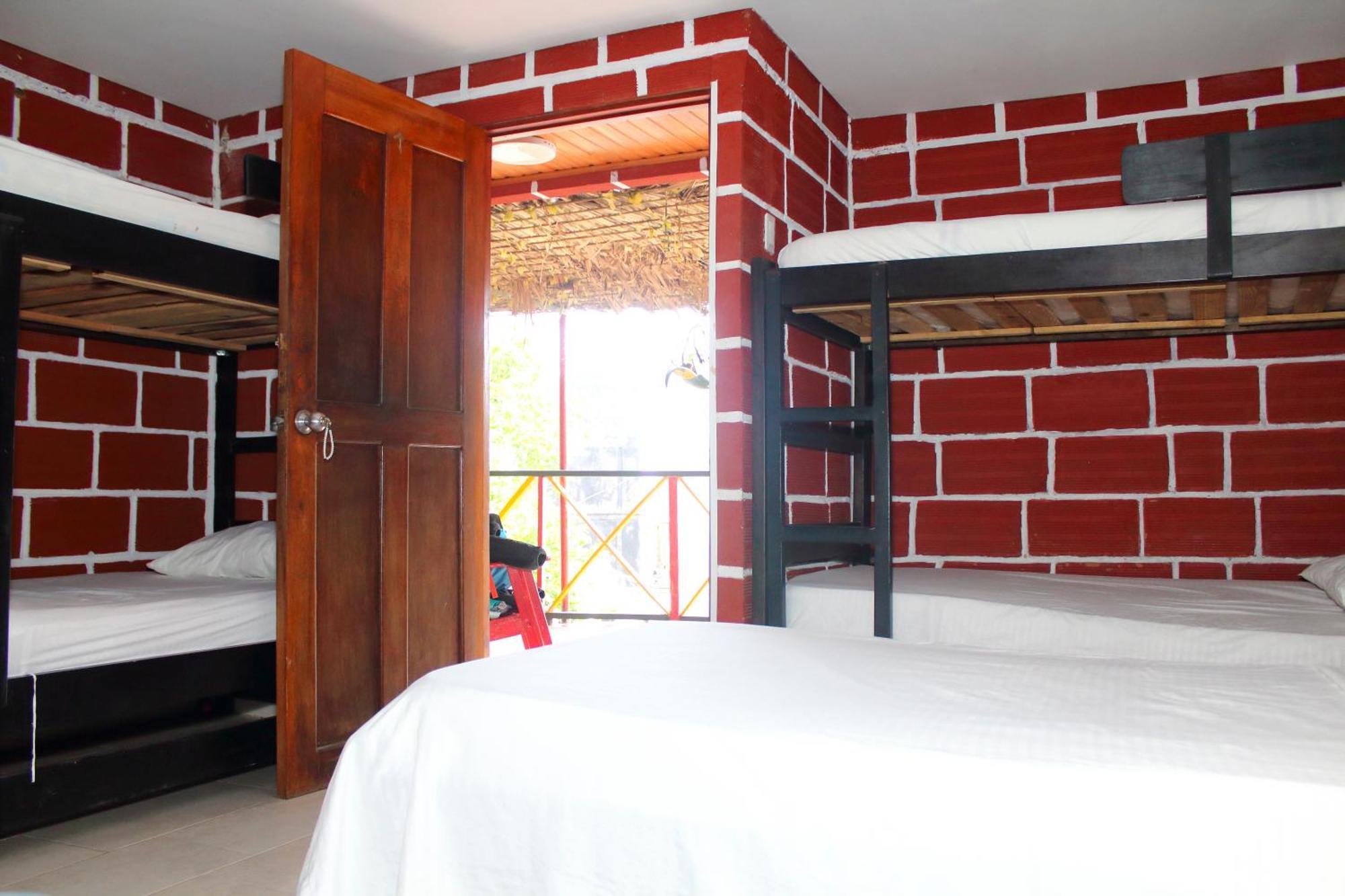 La Guaca (adults Only) Hostel